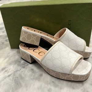 NEW in box GUCCI slides 37.5. Includes dust bags and box